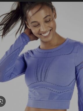 Fabletics• Jaymee Mesh Periwinkle Knit Cropped Long Sleeve Workout Top. Sz M